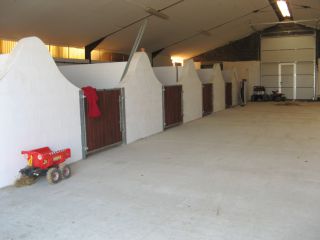Porte basse de box ou demi-porte battante