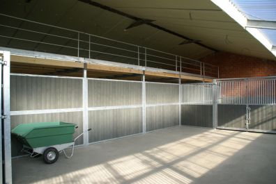 Separation fixe de boxes pleines en aveugle